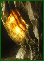 Llen o galsit yn ogof Dan yr Ogof